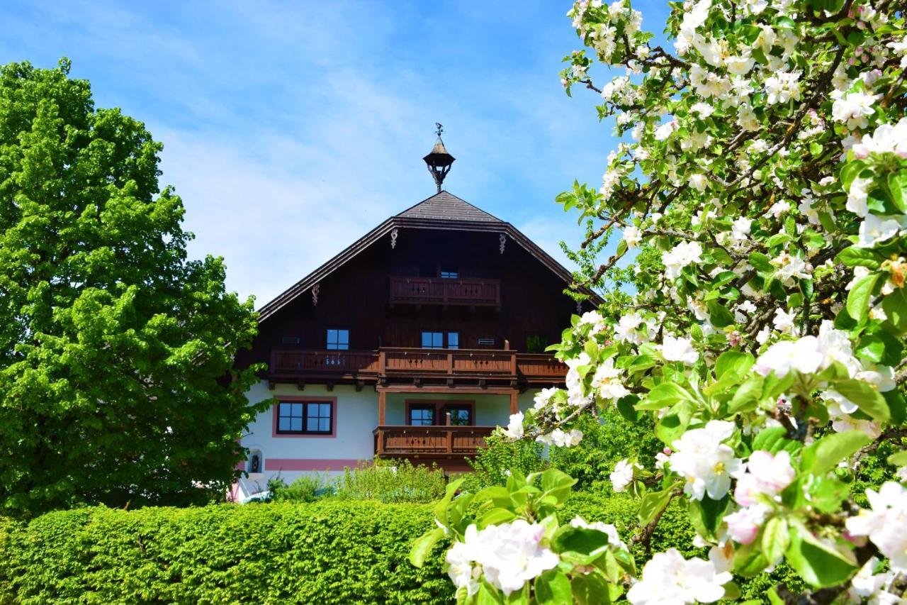 Seehotel Huber Sankt Gilgen Exterior foto