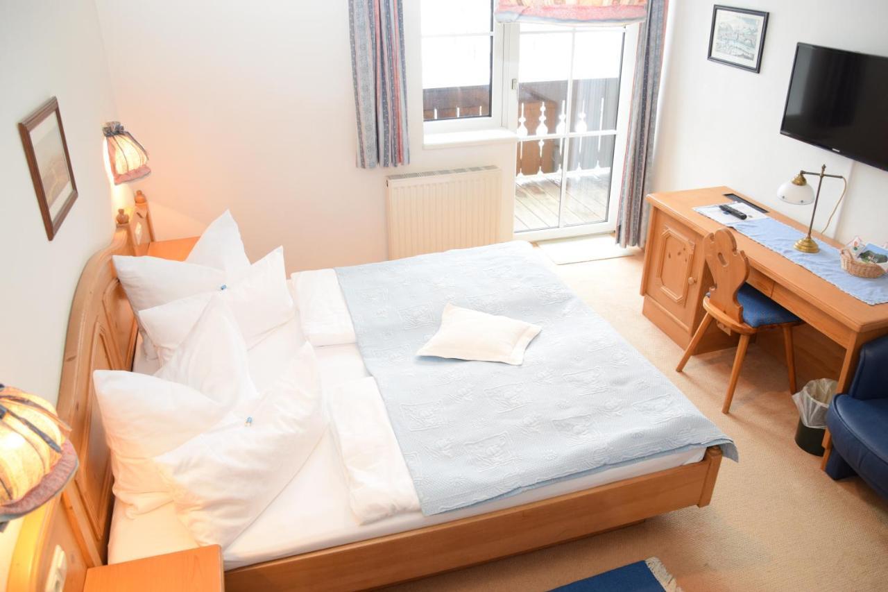 Seehotel Huber Sankt Gilgen Exterior foto